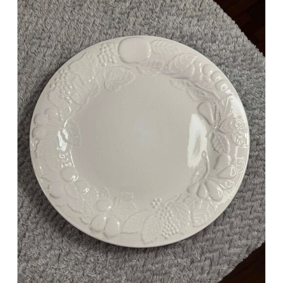 Gibson White Embossed Fruit Design Porcelain Dinner Plates & Soup Bowl Set - Picture 2 of 11